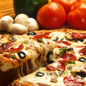 Pizza, tomatoes, mushrooms, green pepper